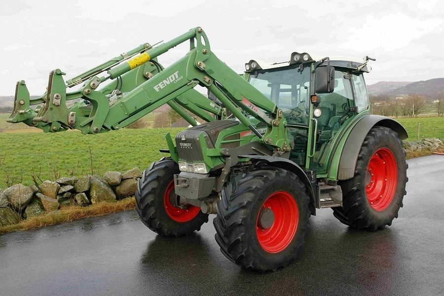 2010 Fendt 211