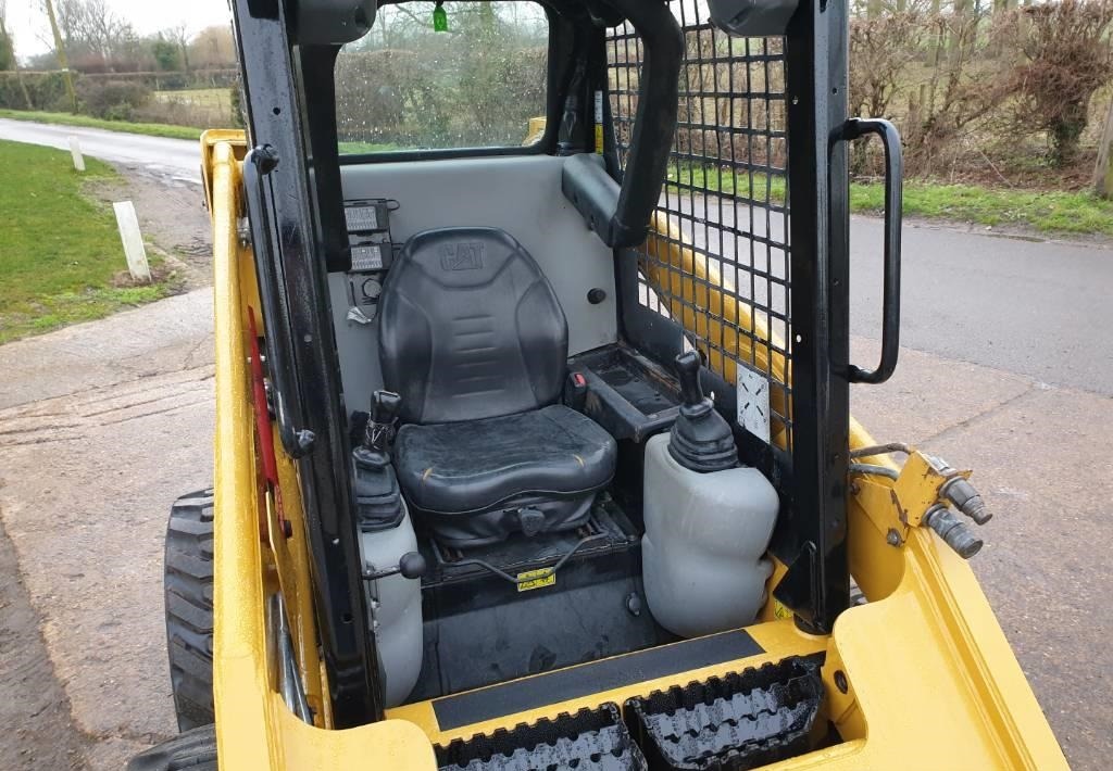 2014 CATERPILLAR 216 B 3 - Image 2