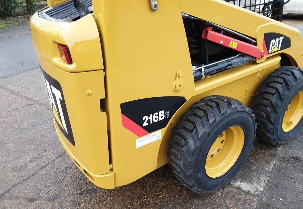 2014 CATERPILLAR 216 B 3 - Image 4