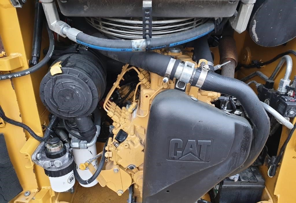 2014 CATERPILLAR 216 B 3 - Image 5