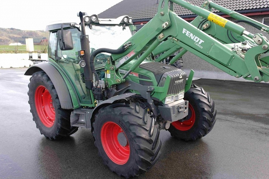 2010 Fendt 211 - Image 2