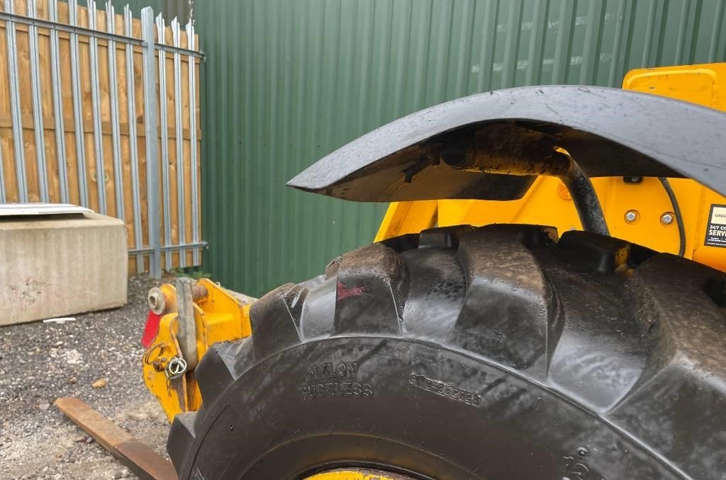 2014 JCB 541-70 - Image 13
