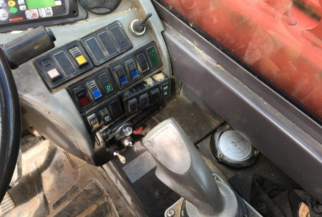 2010 MANITOU MRT2150 - Image 11