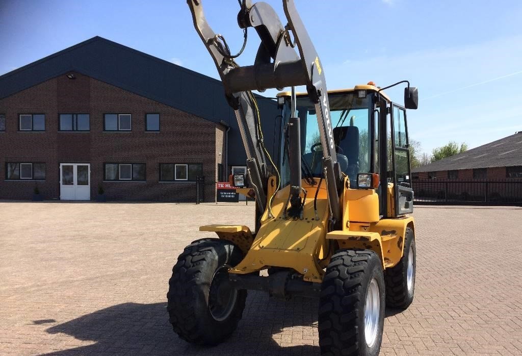 2012 VOLVO L 30 B - Image 9