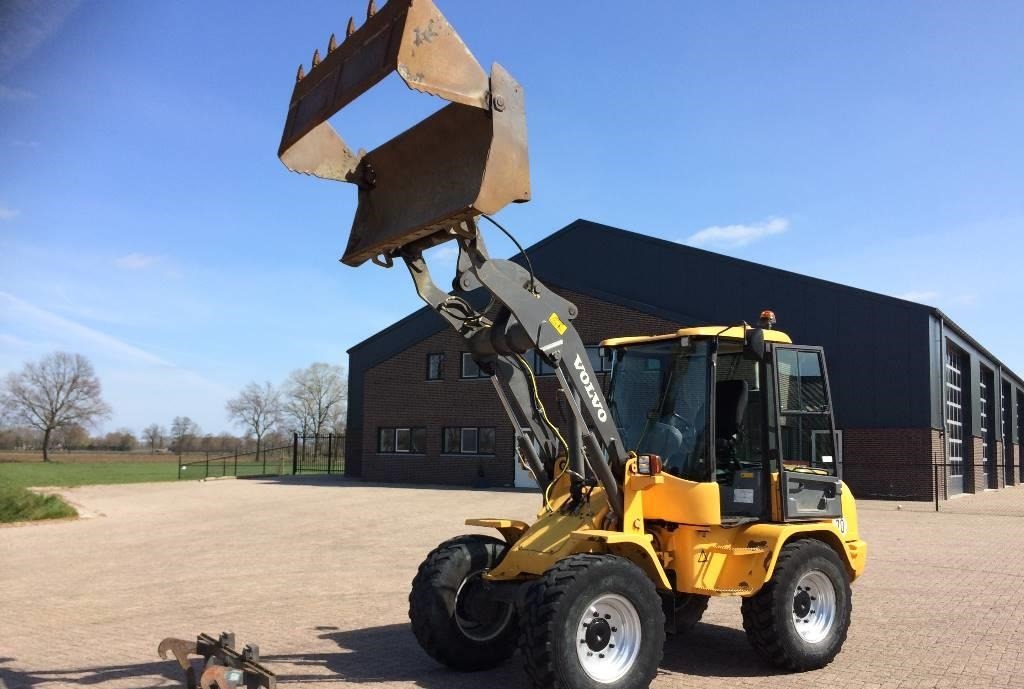 2012 VOLVO L 30 B - Image 10