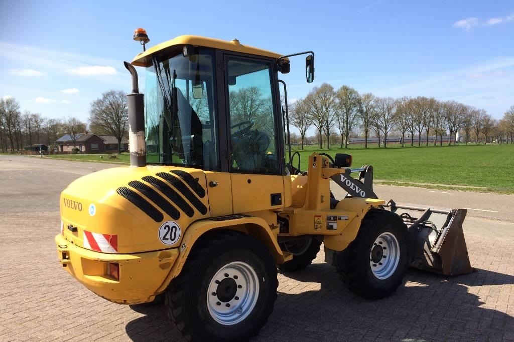 2012 VOLVO L 30 B - Image 12