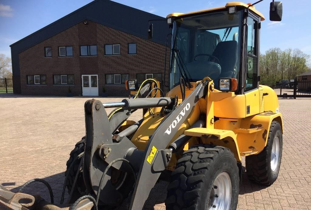 2012 VOLVO L 30 B - Image 15