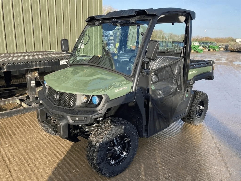 2023 John Deere XUV865M Gator - Image 2