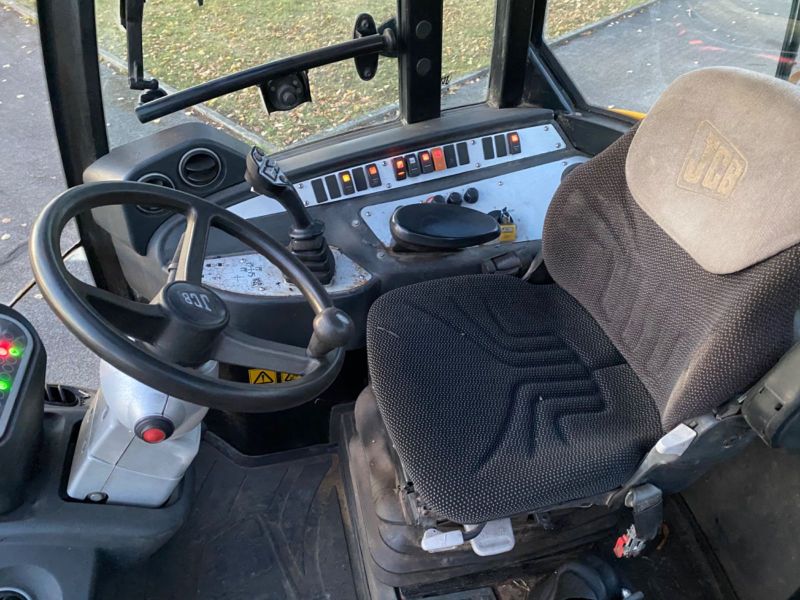 2011 JCB TM 220 - Image 11