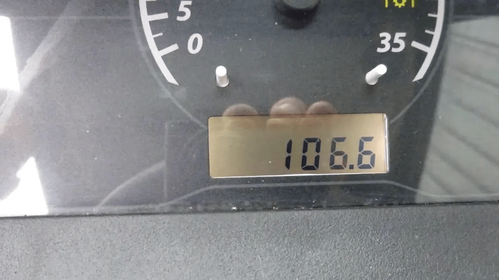 2021 John Deere 2026R - Image 12