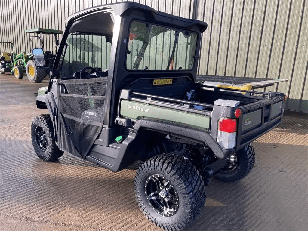 2023 John Deere XUV865M Gator - Image 3