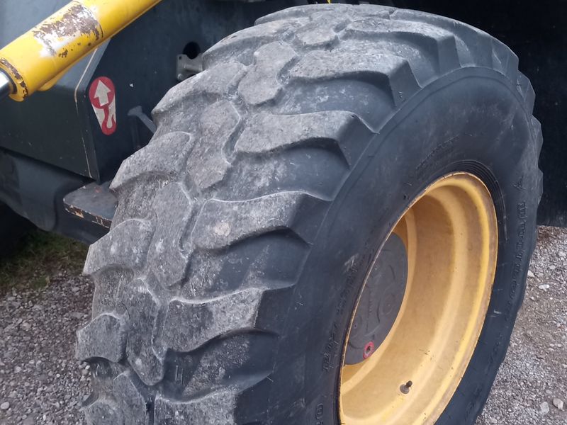 2011 Komatsu WA100M-6 - Image 3