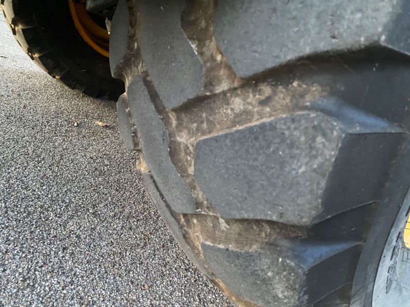 2011 JCB TM 220 - Image 10