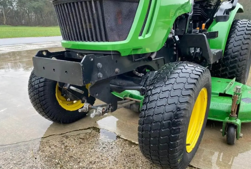 2010 John Deere 2320 - Image 13