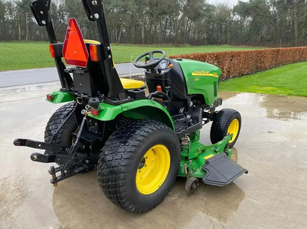 2010 John Deere 2320 - Image 6