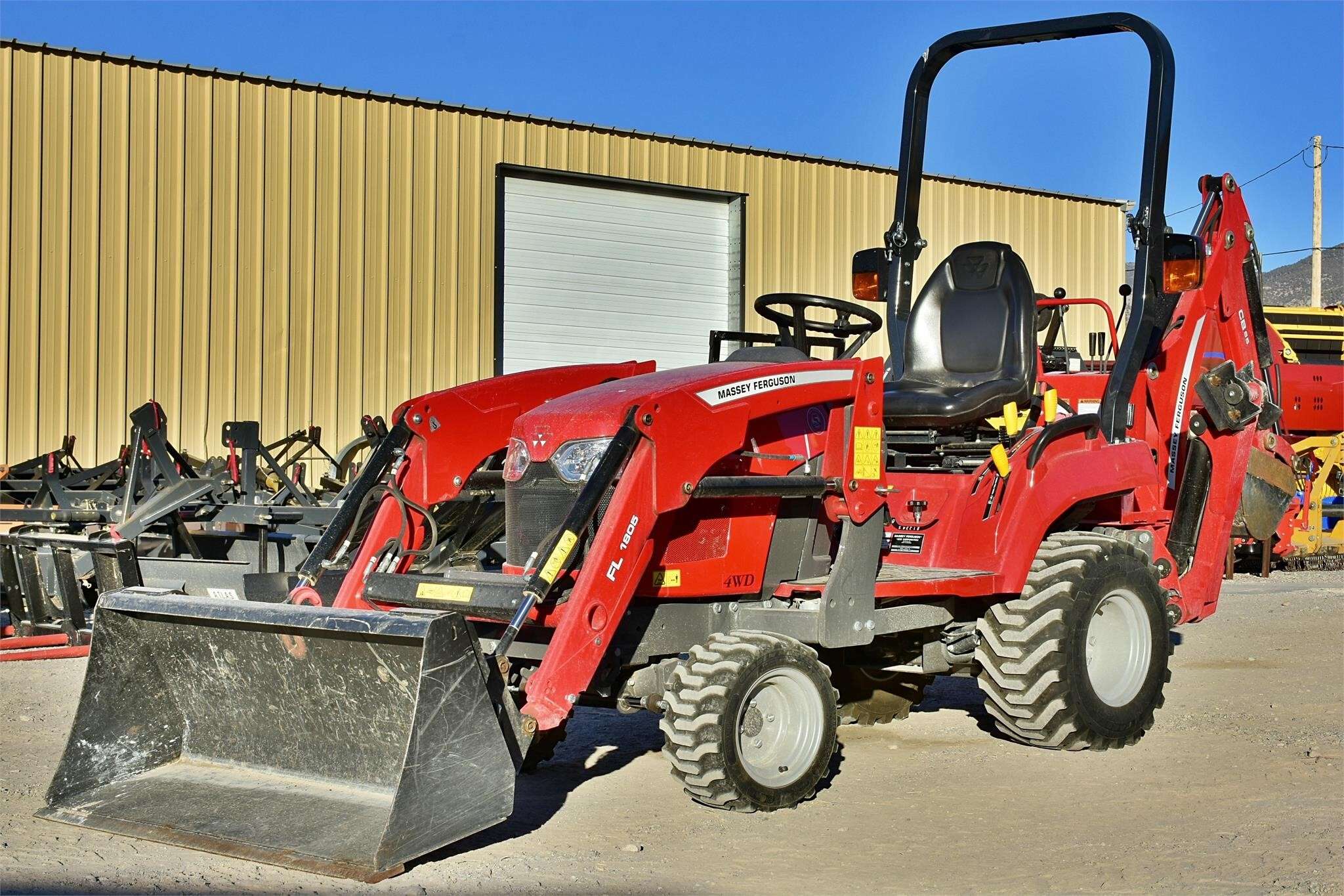 2020 Massey Ferguson GC1723E Tractor - Image 2