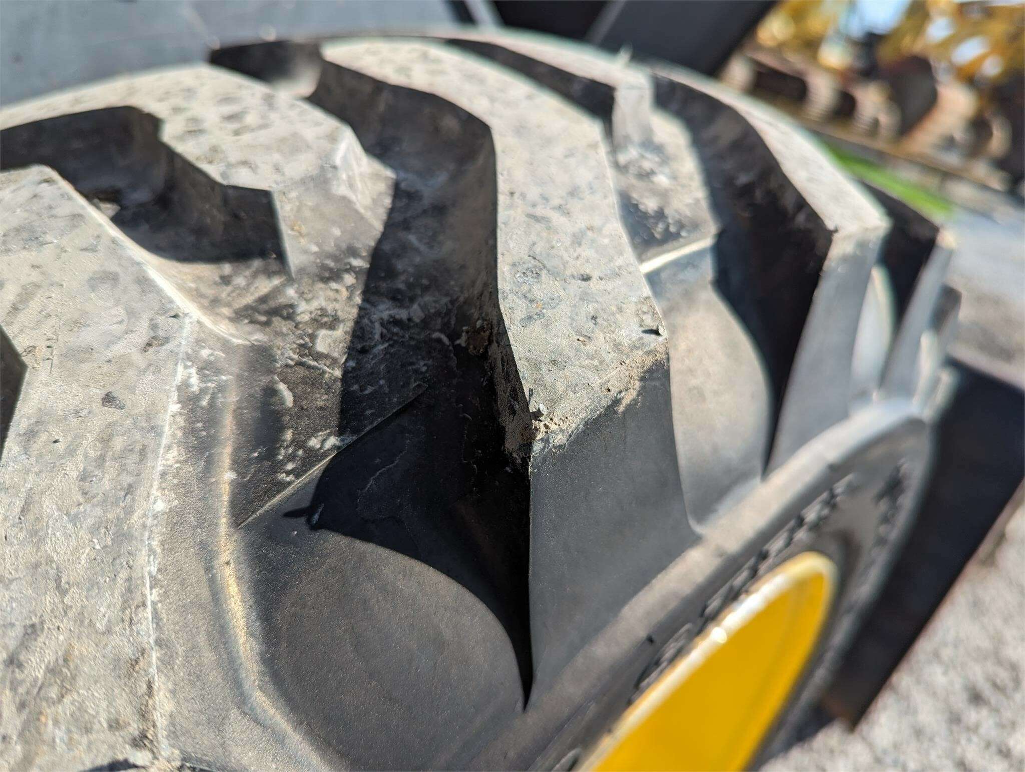 2013 New Holland L218 Skid Steer - Image 16