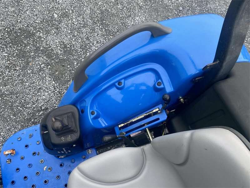 2004 New Holland TC40A Tractor - Image 14