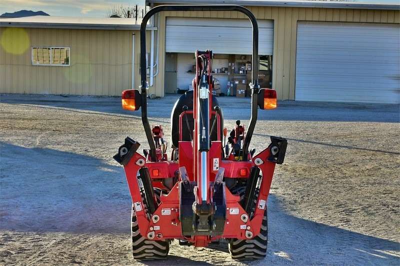 2020 Massey Ferguson GC1723E Tractor - Image 31