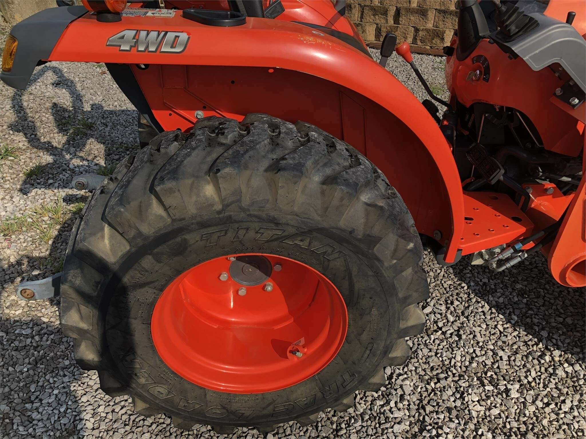 2016 Kubota L2501 Tractor - Image 5