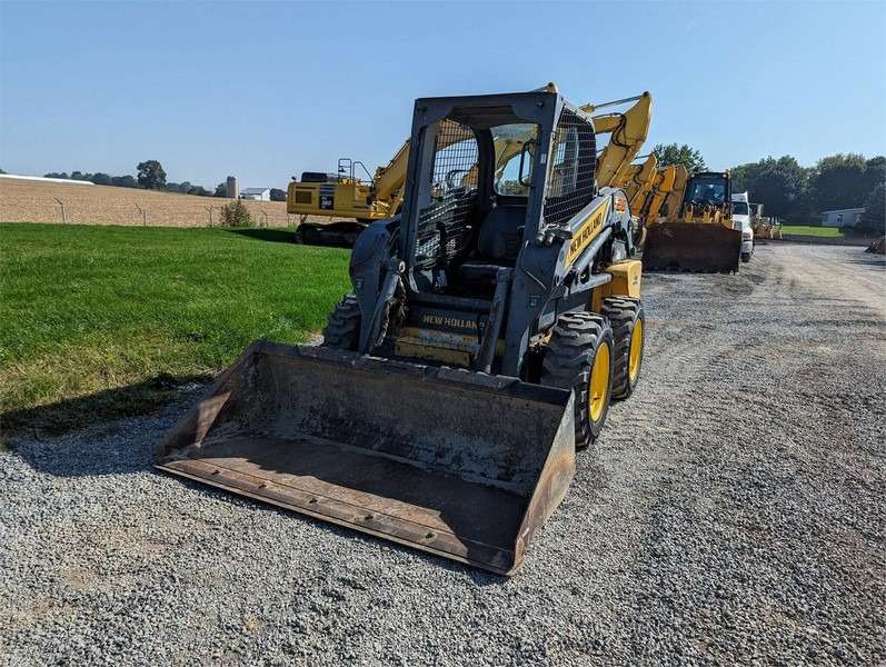 2013 New Holland L218 Skid Steer - Image 28