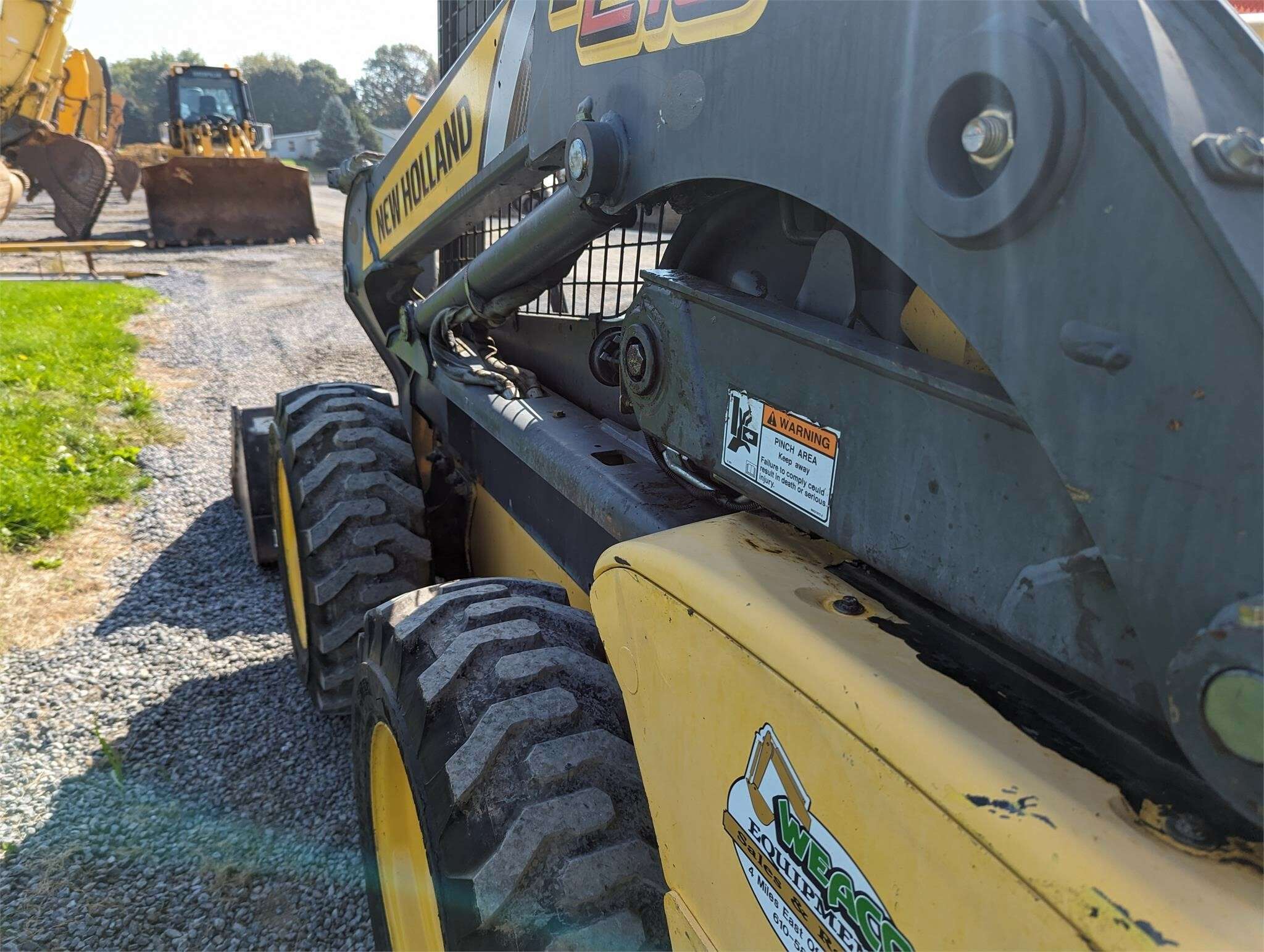 2013 New Holland L218 Skid Steer - Image 27