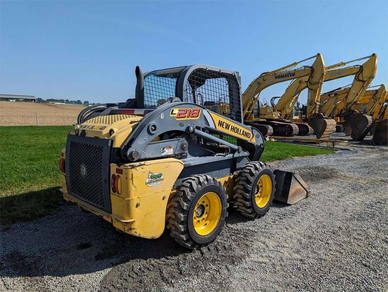 2013 New Holland L218 Skid Steer - Image 37