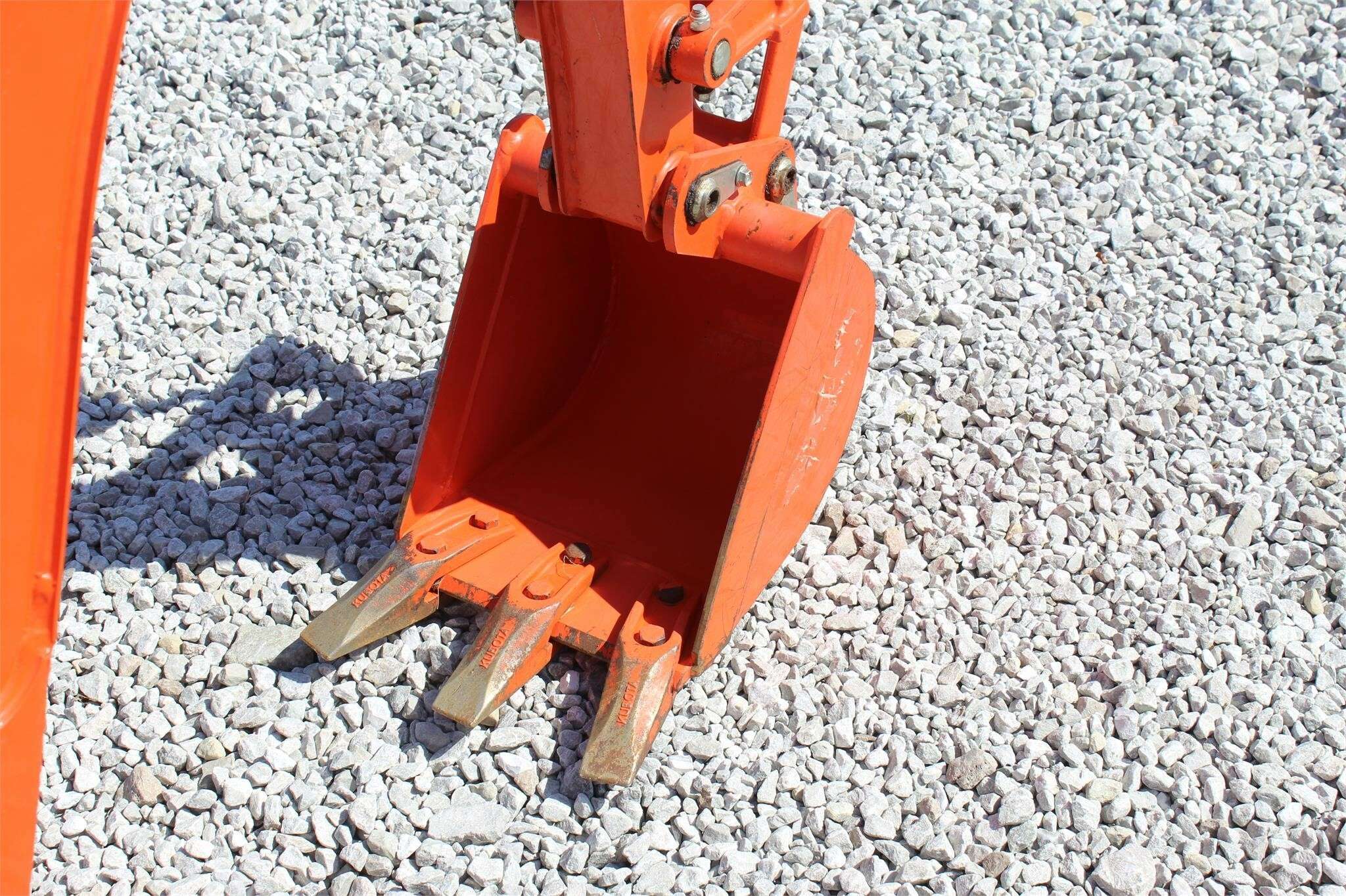 2018 Kubota BX23S Tractor - Image 25