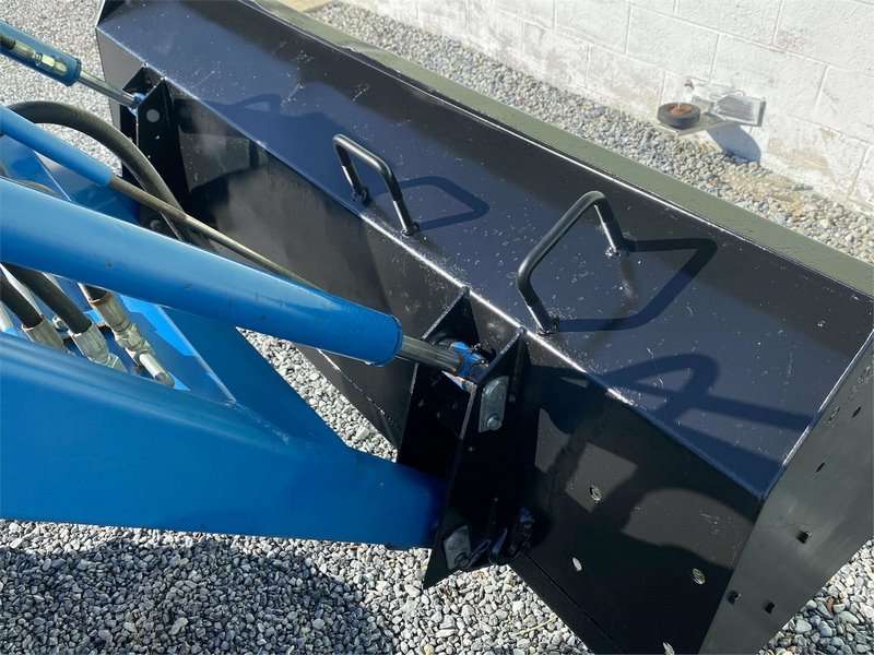 1997 New Holland 1920 Tractor - Image 5