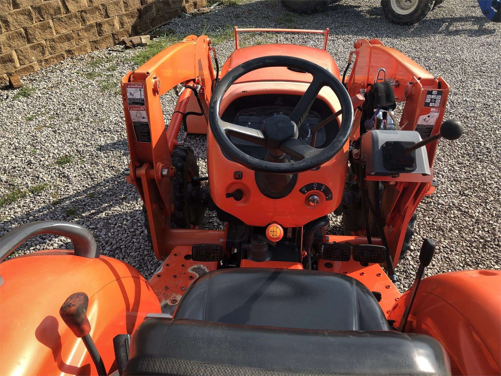 2016 Kubota L2501 Tractor - Image 16