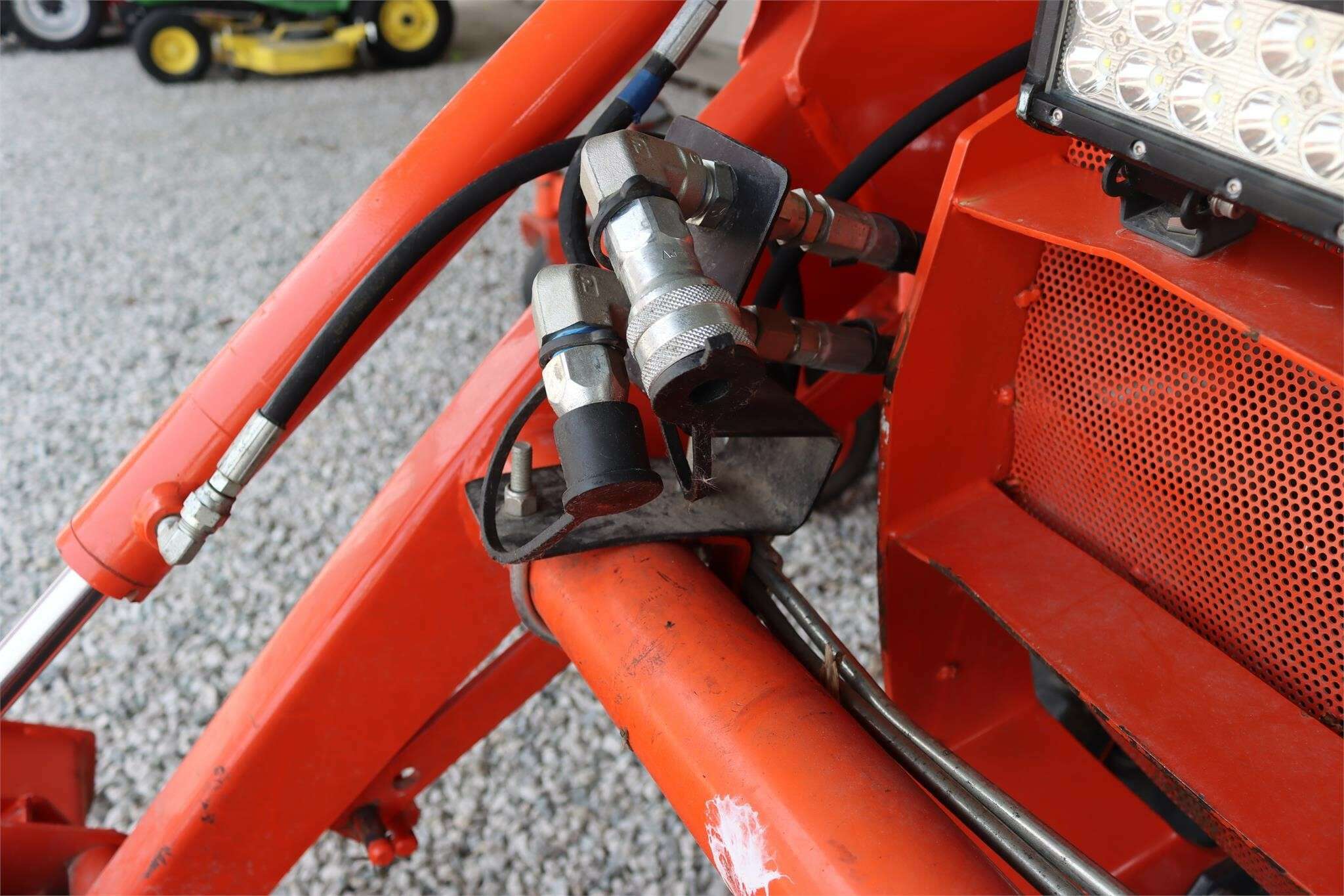 2015 Kubota B2601 Tractor - Image 4