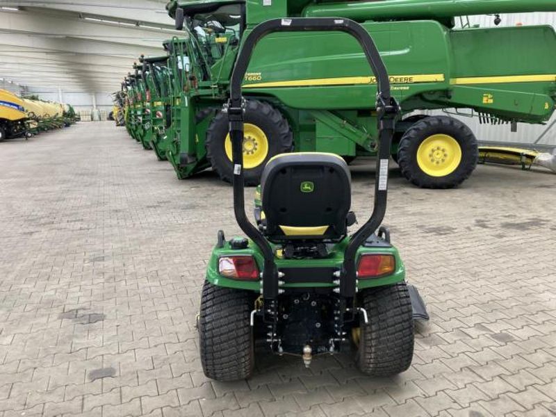 2018 John Deere X940 - Image 6