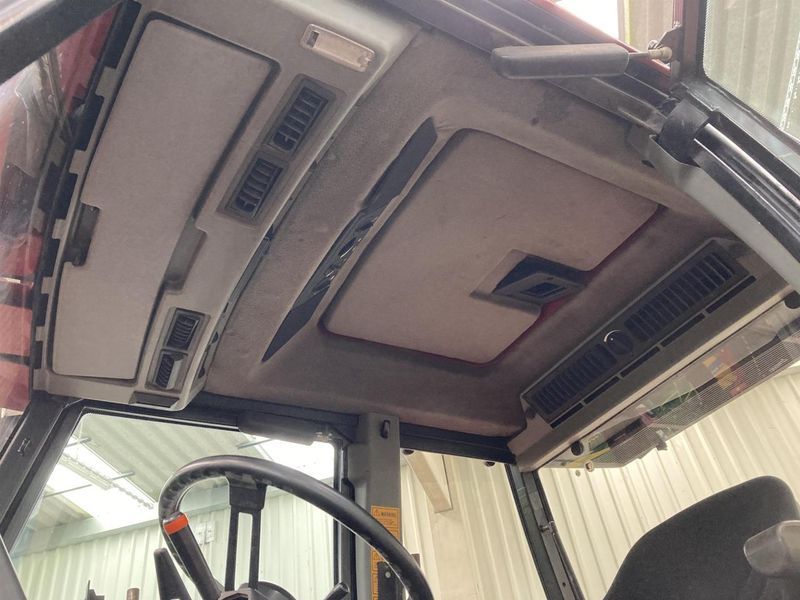 1996 Case IH Maxxum 5120 - Image 9