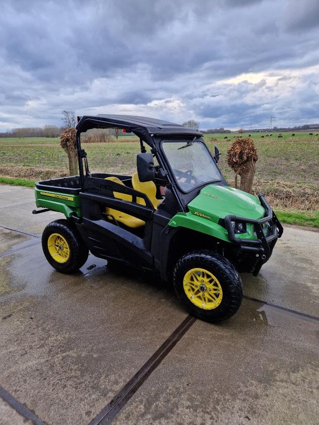 2019 John Deere XUV590M