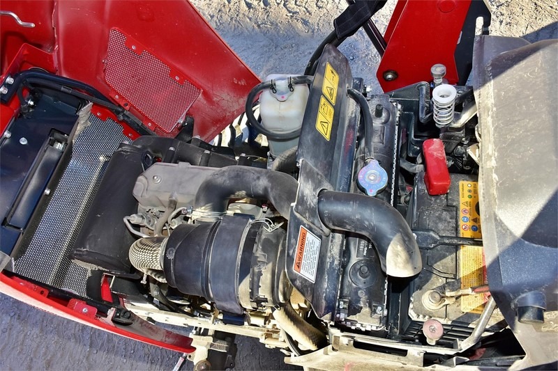 2020 Massey Ferguson GC1723E Tractor - Image 14