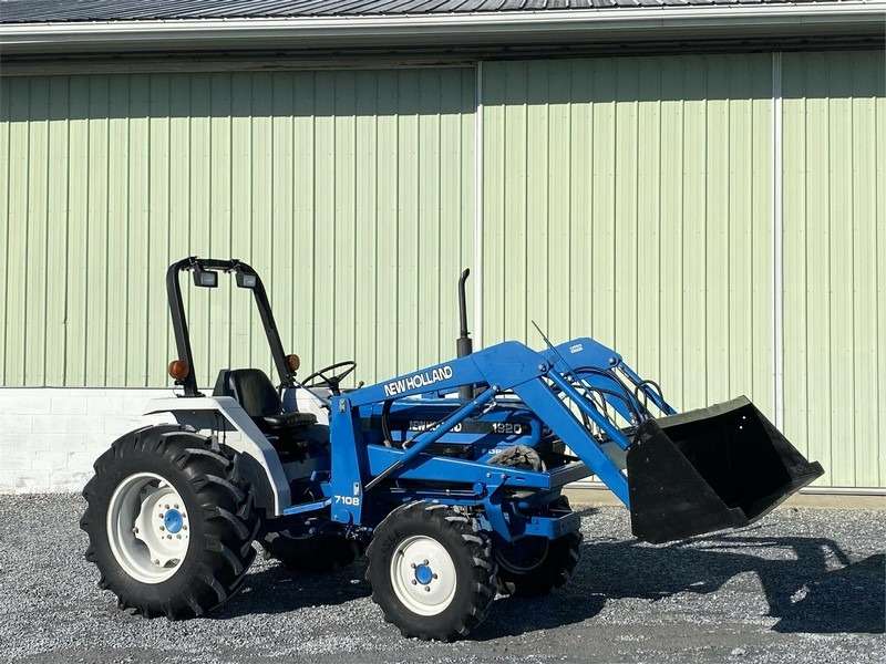 1997 New Holland 1920 Tractor - Image 13