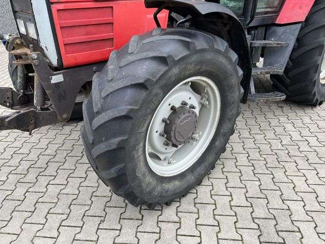 1996 Massey Ferguson 8110 - Image 4