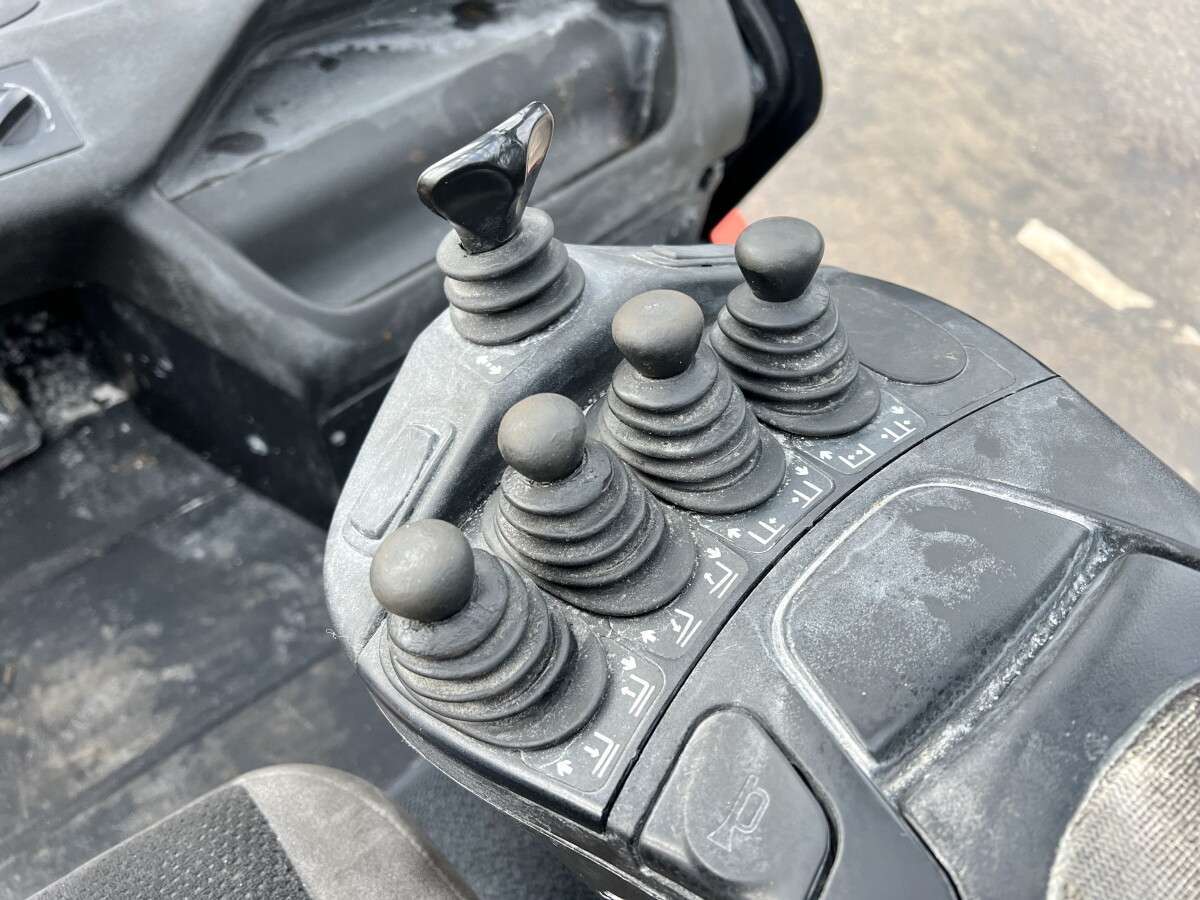 2012 Linde H70T-02 - Image 8