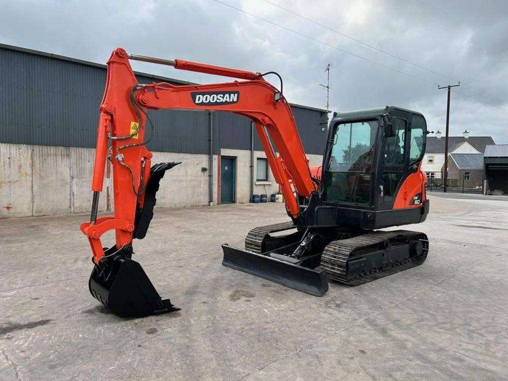 2018 Doosan DX 60-9C - Image 2