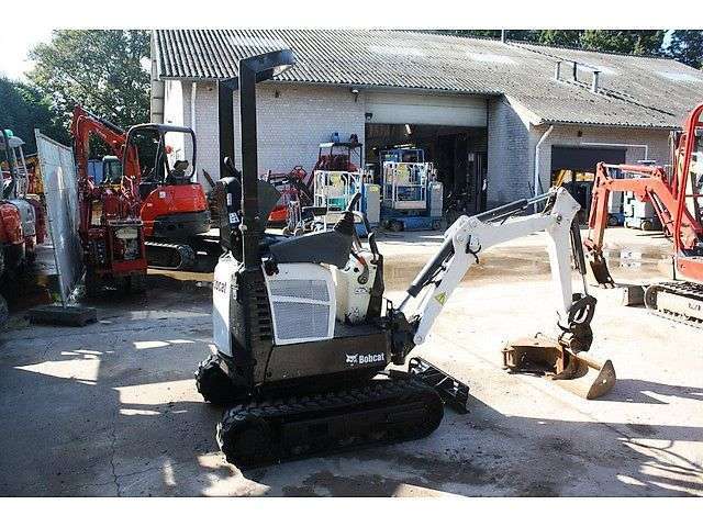 2016 Bobcat E10
