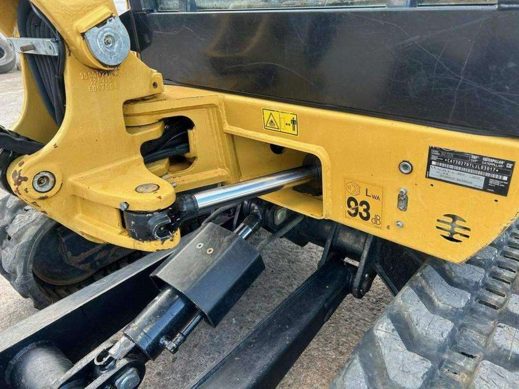 2015 Caterpillar 302.7 DCR - Image 4