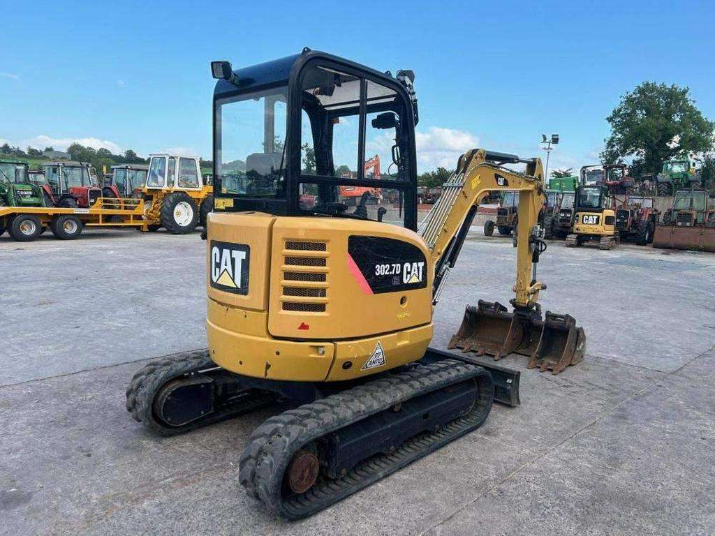 2015 Caterpillar 302.7 DCR - Image 3