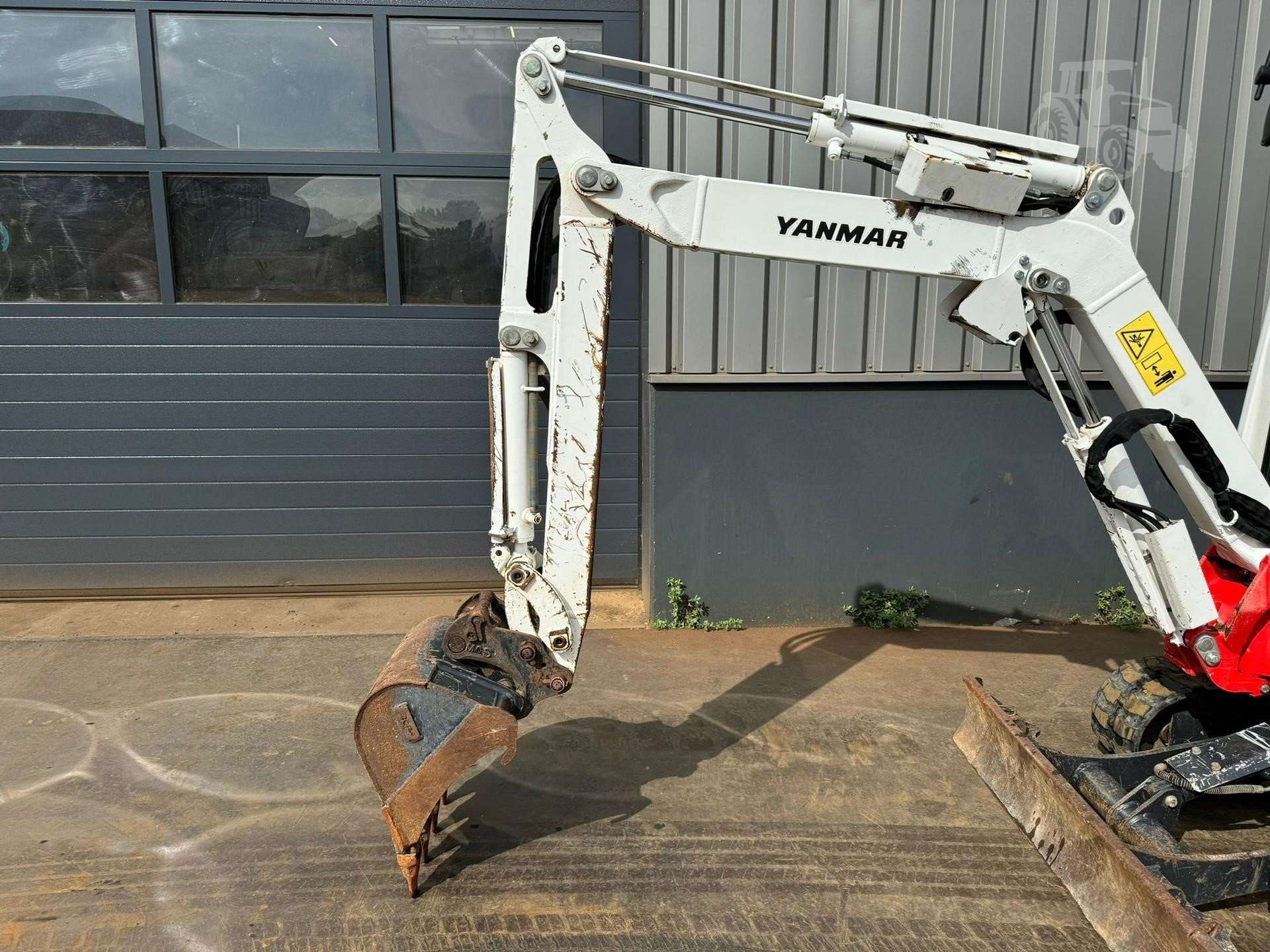 2016 YANMAR SV18X - Image 13