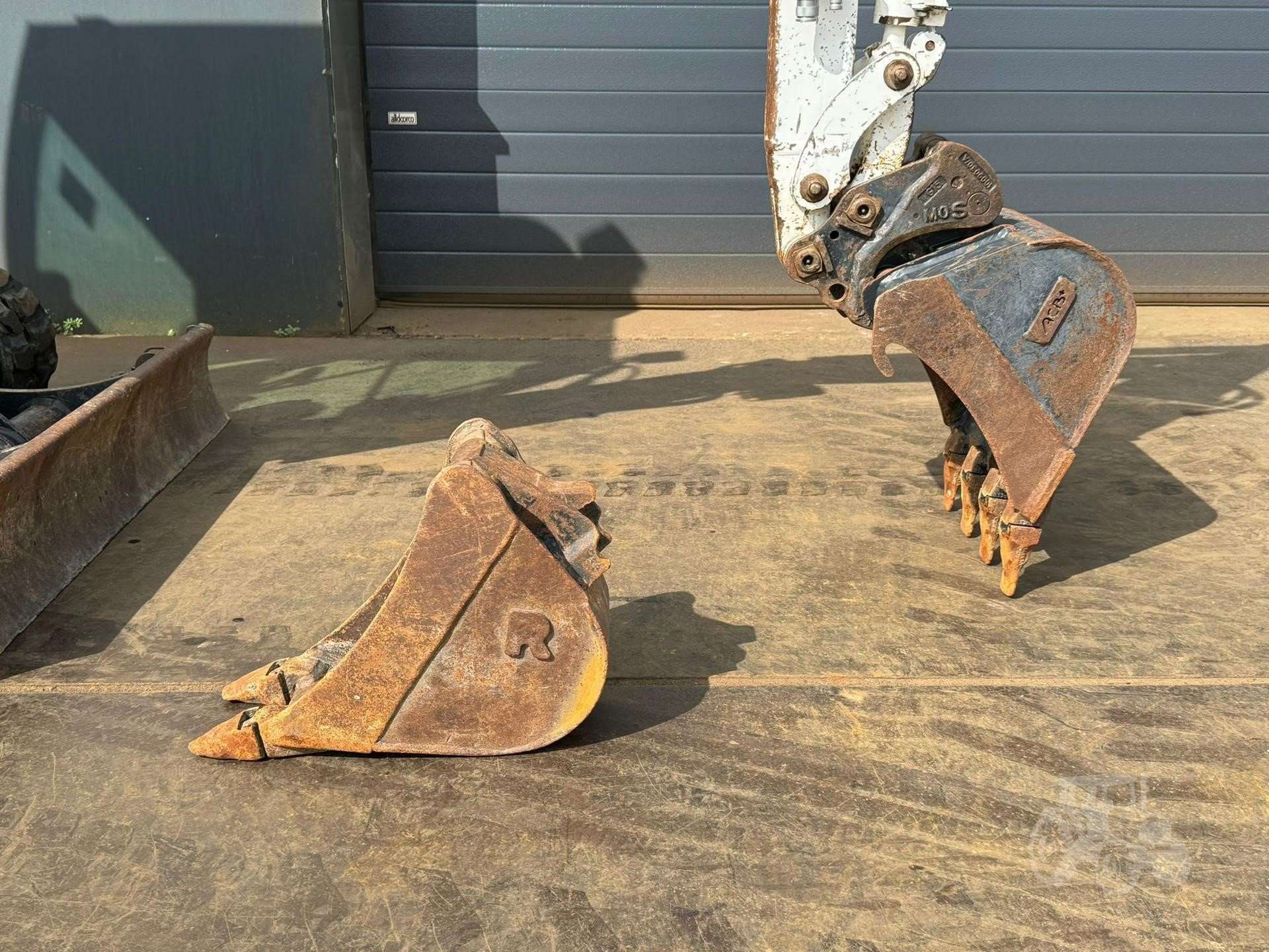 2016 YANMAR SV18X - Image 15