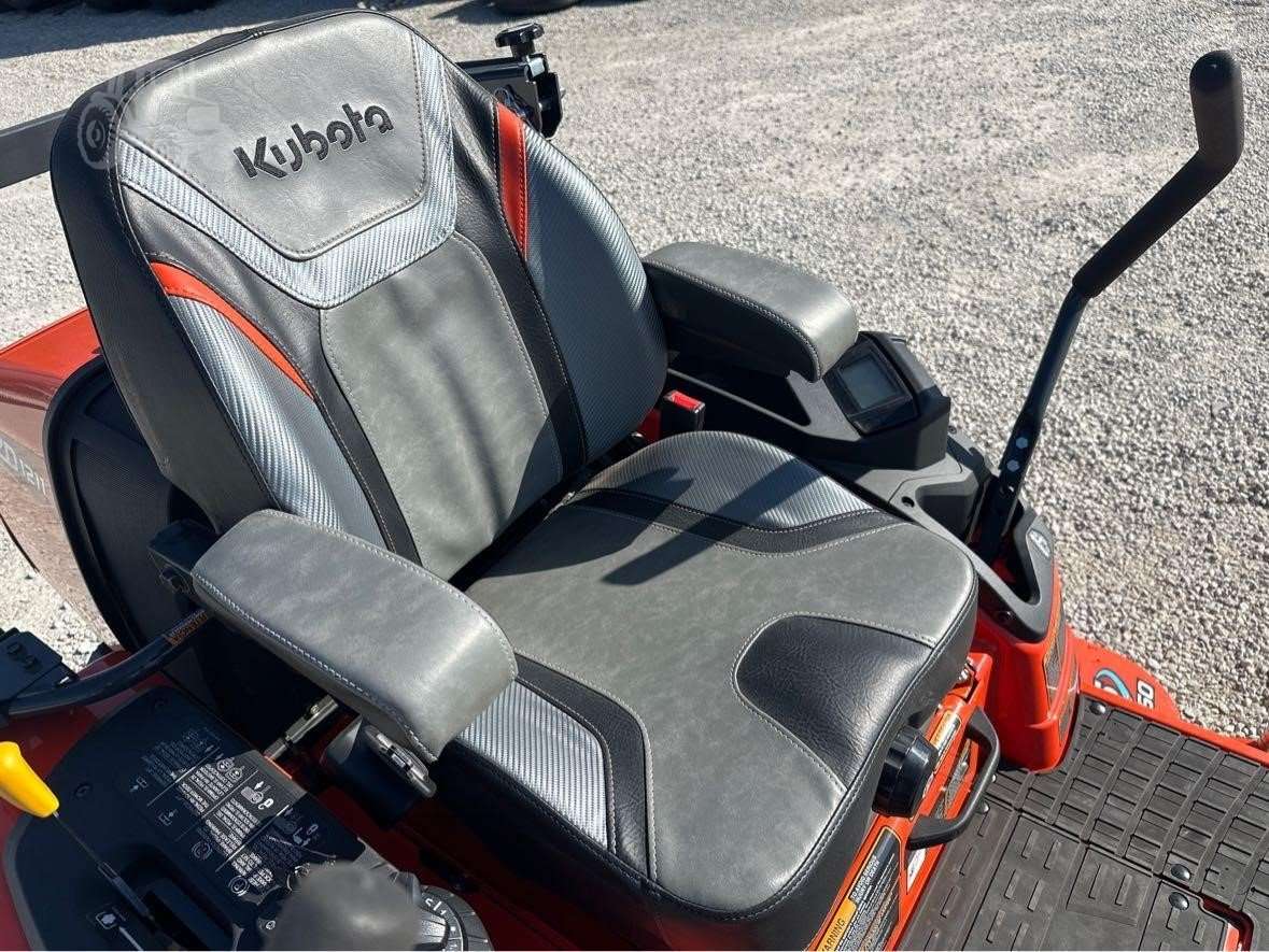 2023 KUBOTA ZD1211 - Image 10