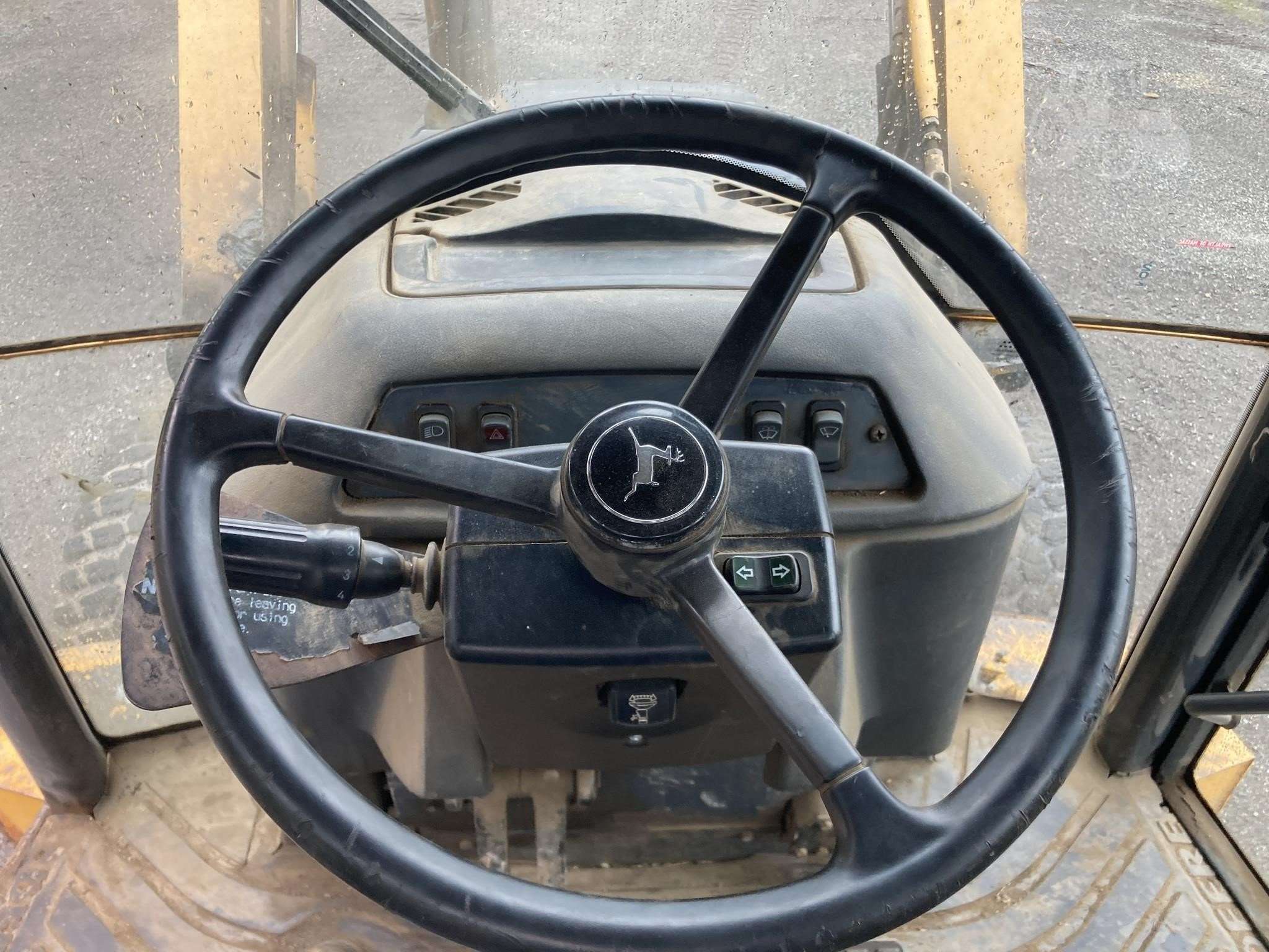 2002 DEERE 410G - Image 19