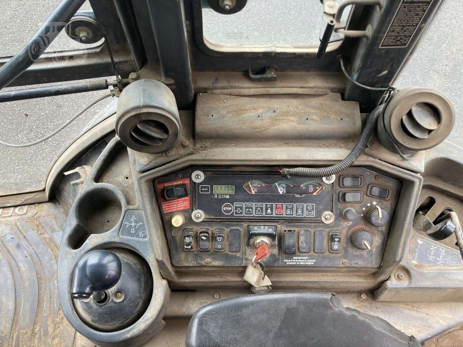 2002 DEERE 410G - Image 31