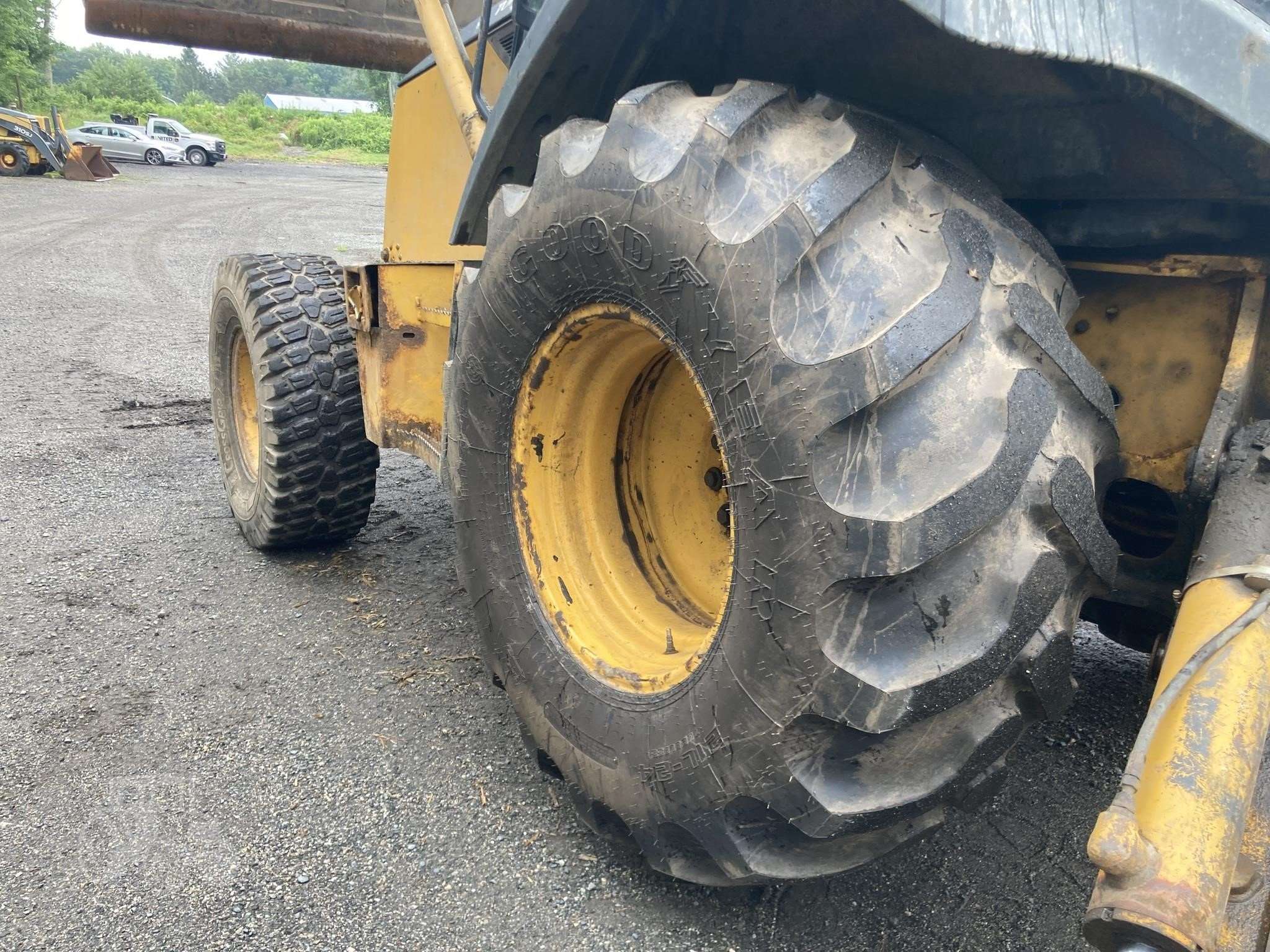 2002 DEERE 410G - Image 44