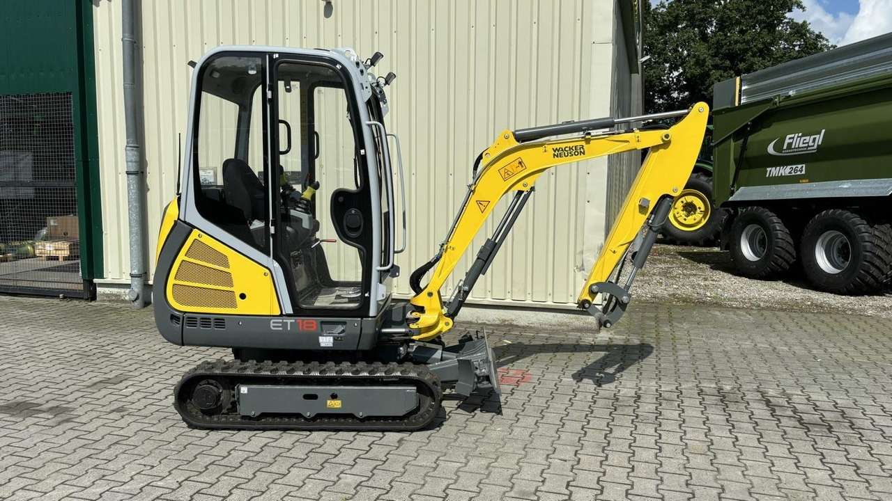 2023 Wacker ET18 Mini excavator - Image 2