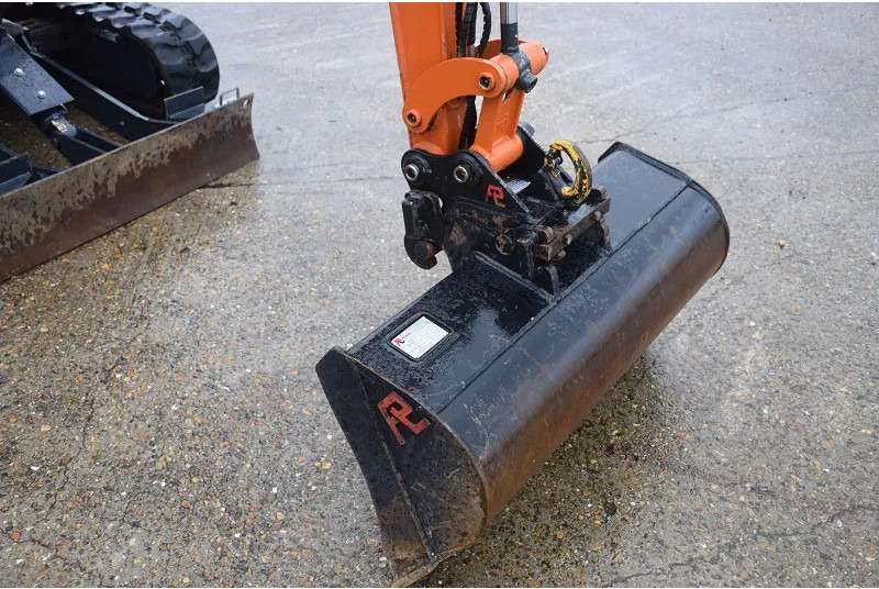 2022 Hitachi ZX19.6 CR Mini excavator - Image 11